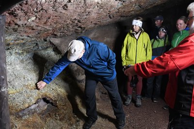 Vrstva s měděným zrudněním