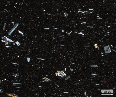 Proudovitá-fluidální textura horniny