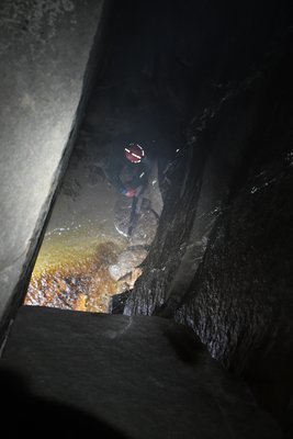 Průzkum pseudokrasových jeskyní v Adršpašsko-teplických skalách