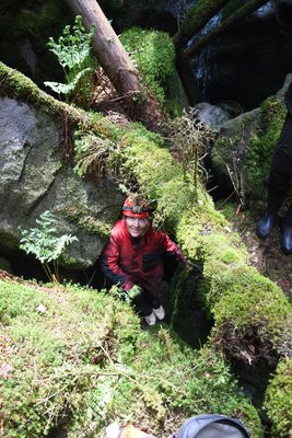 Průzkum pseudokrasových jeskyní v Adršpašsko-teplických skalách